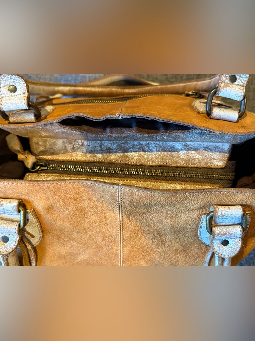 Bed|Stu Rockababy Oats Icicle Rustic Leather Shoulder Bag with Dual Handles - Picture 13 of 16